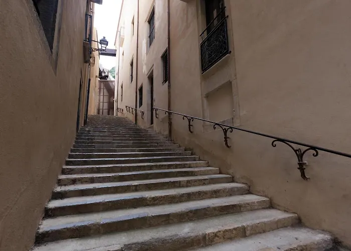 Bravissimo Vivaldi 2-3d, Monthly Girona